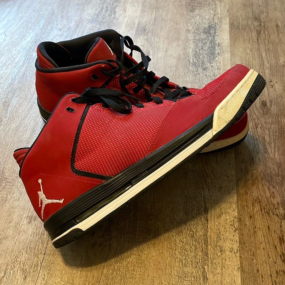 Nike Jordan “as you go” size 13